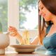 Dieta femeii insarcinate: nu elimina carbohidratii!