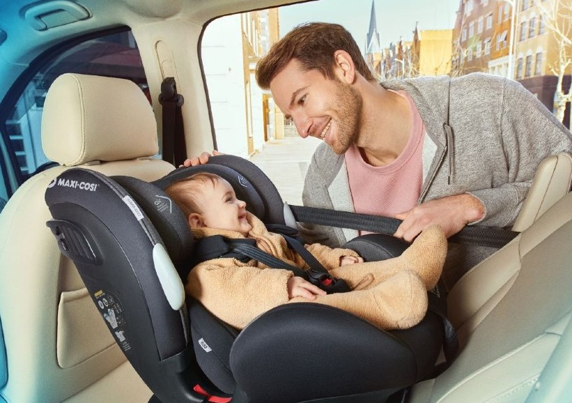 Scaunul auto pentru copii: care sunt cele mai sigure locuri in masina?