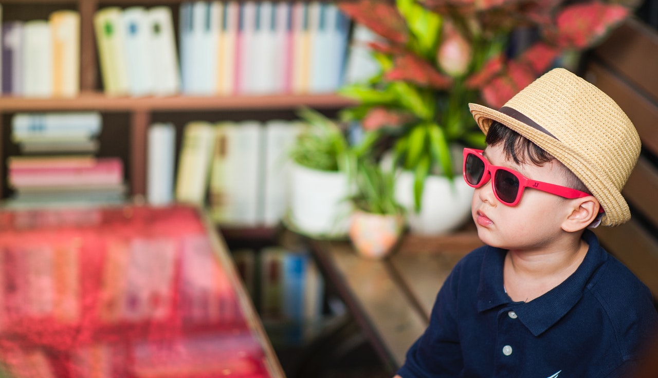 Cum alegi cei mai buni ochelari de soare pentru copilul tau?