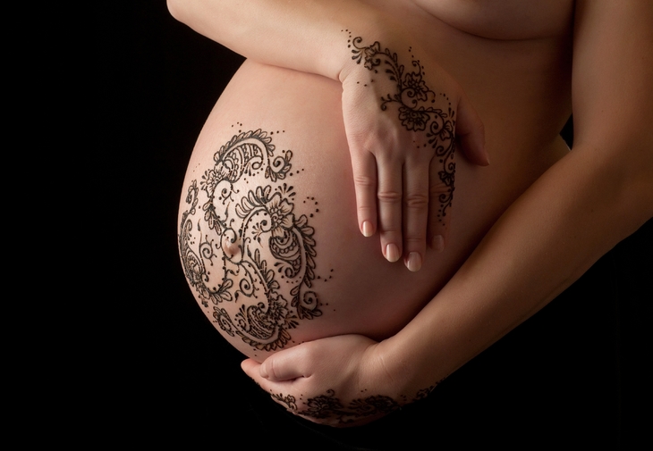 Fara tatuaje si peircinguri in timpul sarcinii si alaptarii!