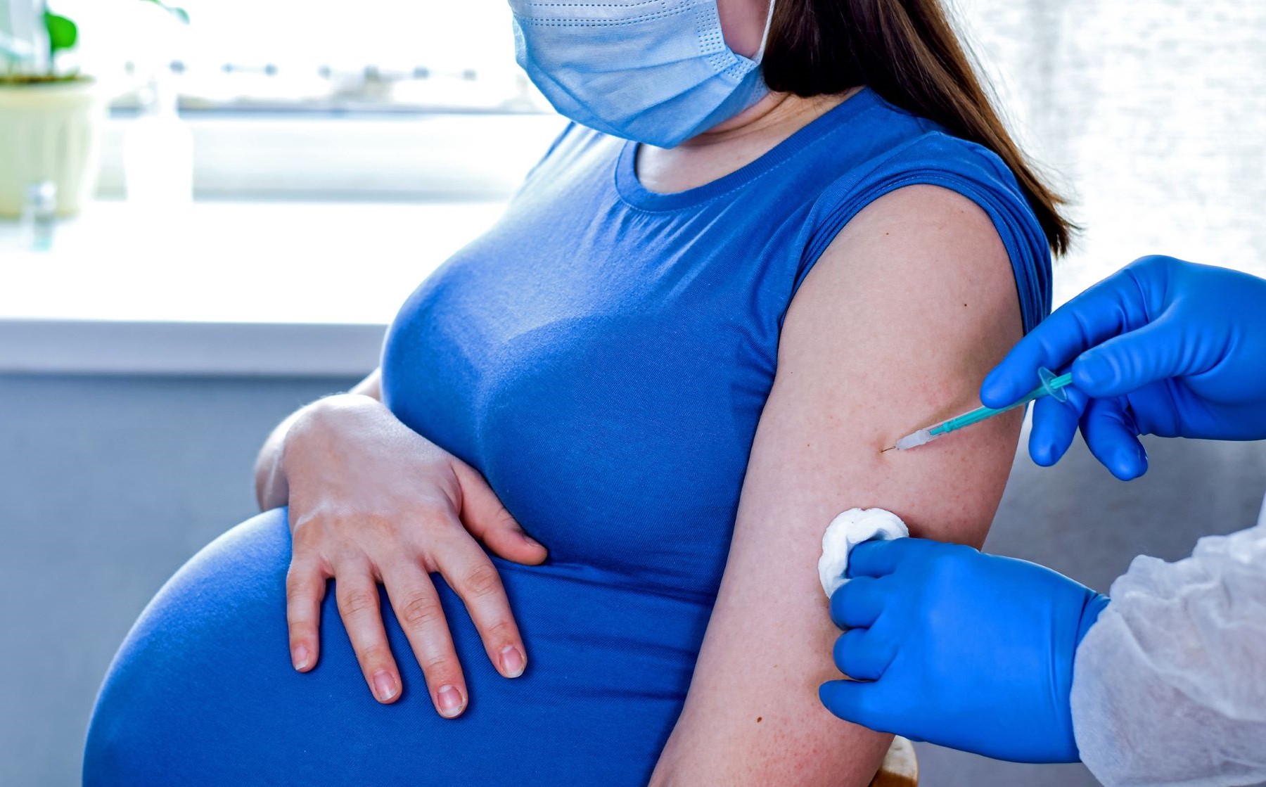 Apel către gravide: ”Nu amânați vacinarea până după naștere!Ar putea fi prea târziu”