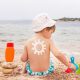 Dermatolog: „După vârsta de 6 luni, expunerea copiilor la soare trebuie să respecte 3 reguli esențiale”