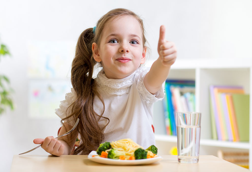 Este sau nu este benefică o dietă vegană sau vegetariană în creşterea copiilor? Iată ce spun specialiștii!