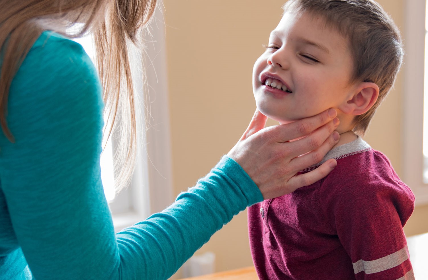 Hipertiroidismul la copii: lucruri pe care părinții ar trebui să le știe