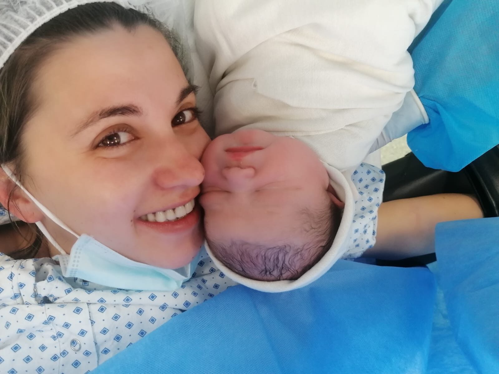Cezariană la maternitatea din Brașov. „În sala de operație, toți erau cu zâmbetul pe buze”