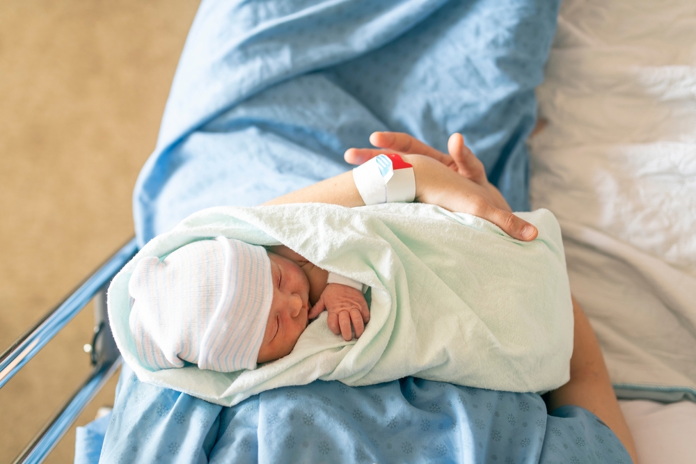 Naștere ușoară la maternitatea din Constanța. „În mai puțin de trei ore de la internare, aveam fetița pe piept”