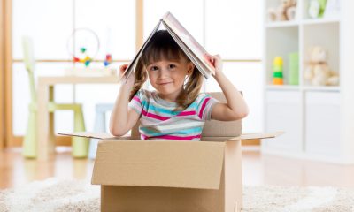 Când copiilor le place mai mult cutia decât jucăria: jocurile simple și instructive