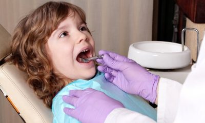 Sigilarea și fluorizarea dentară la copii scad riscul de apariție a cariilor cu până la 80%