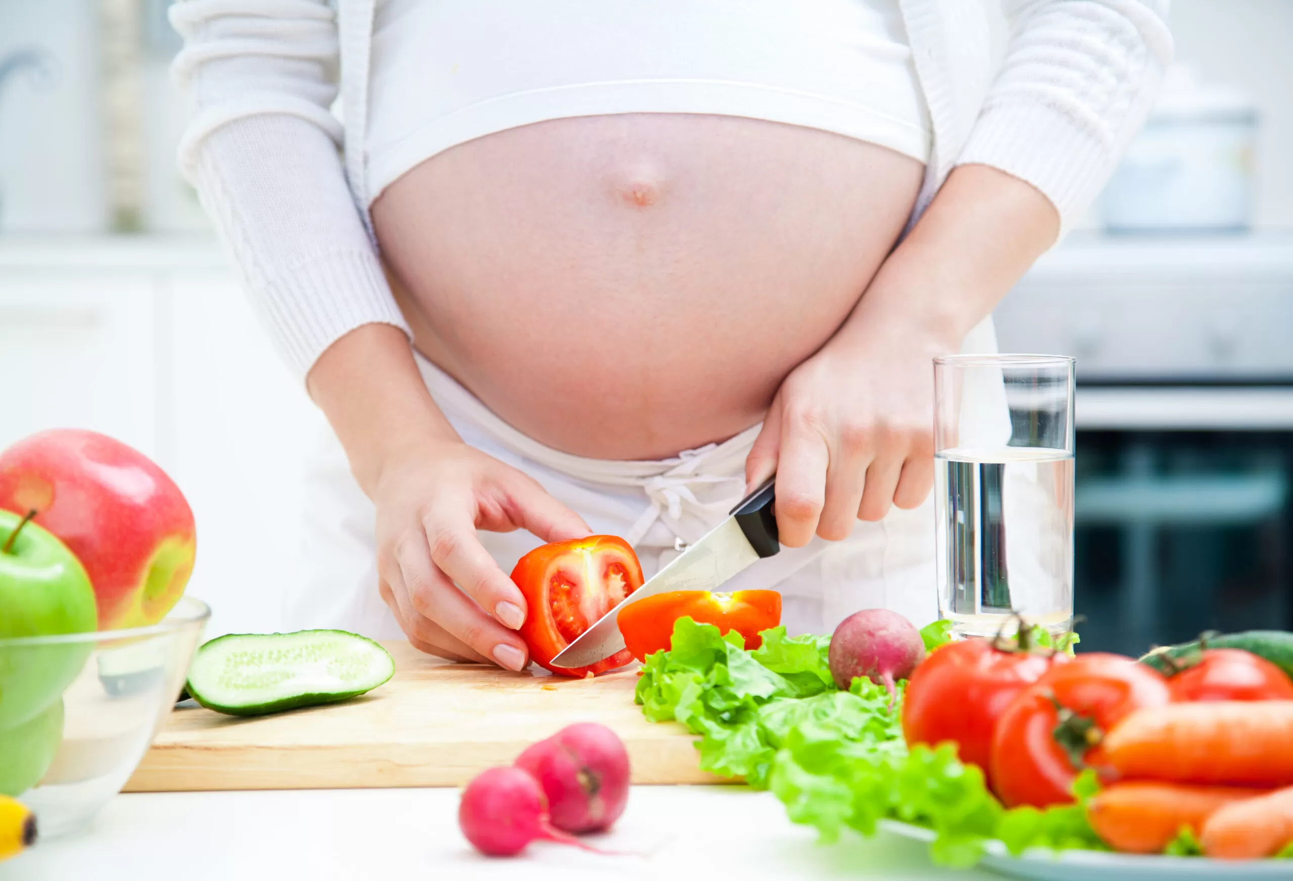 Avertisment: Dieta săracă în fibre a gravidei afectează creierului copilului