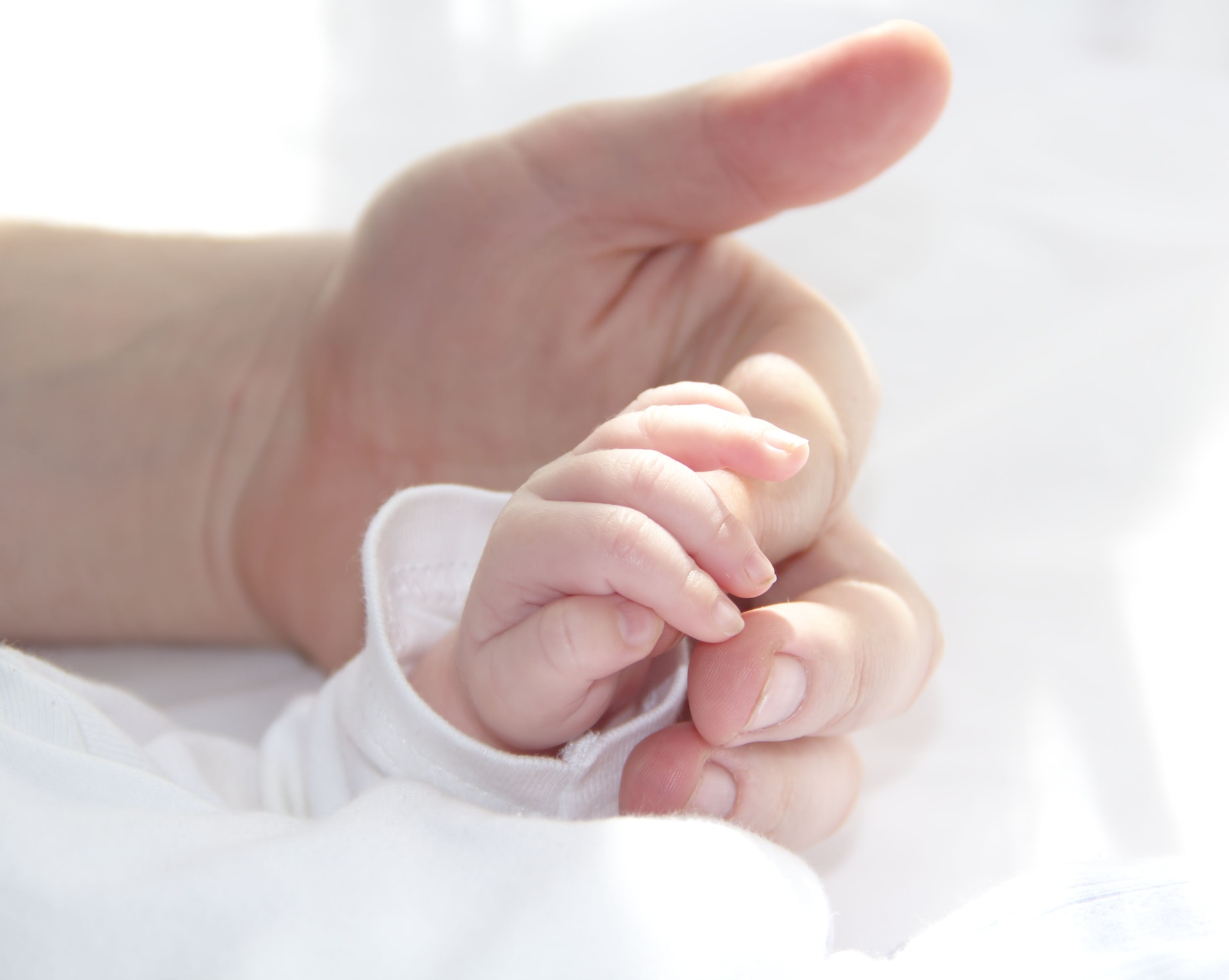Nașterea acasă fără asistență medicală adecvată este un trend periculos